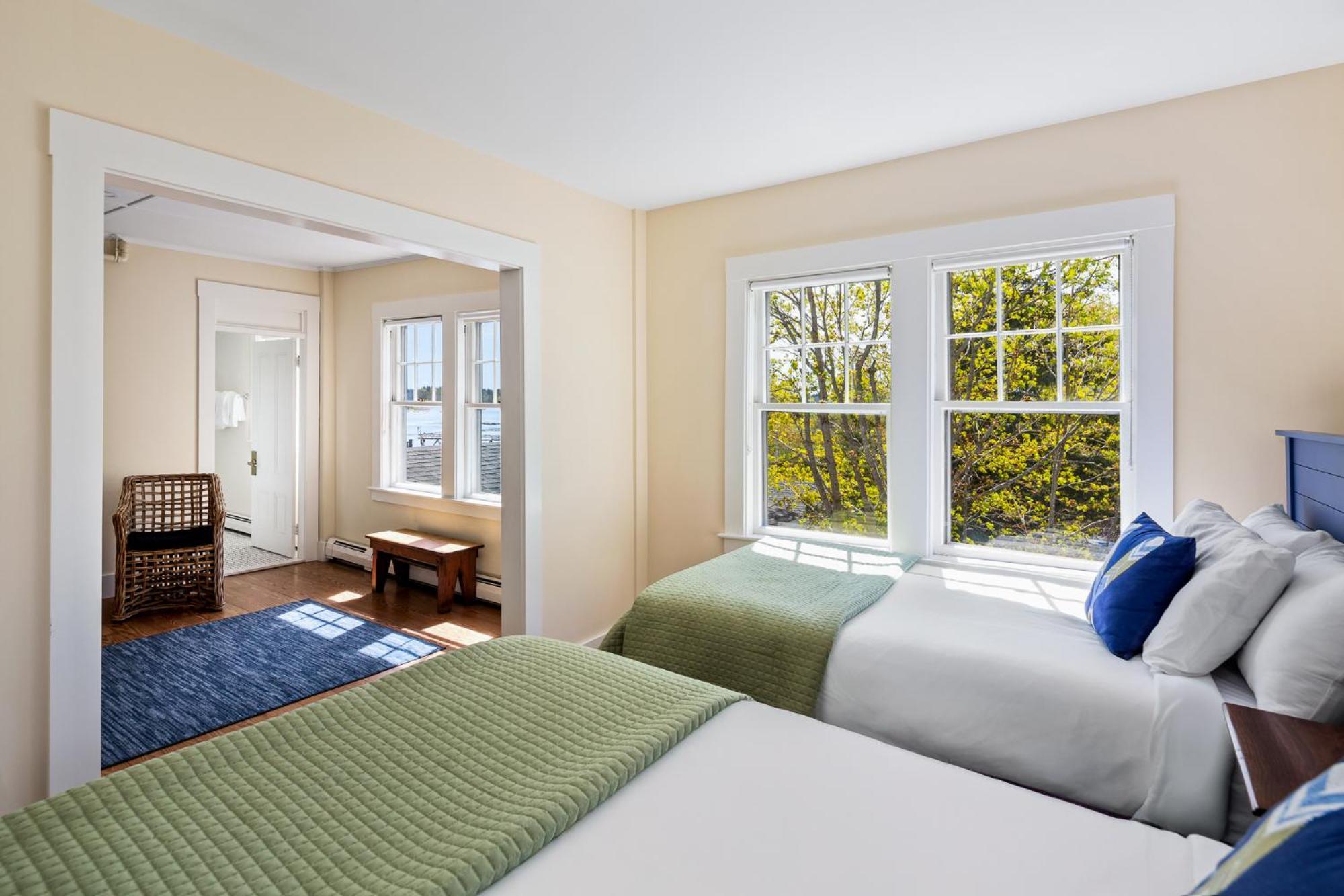 East Wind Inn & Suites Tenants Harbor Екстериор снимка