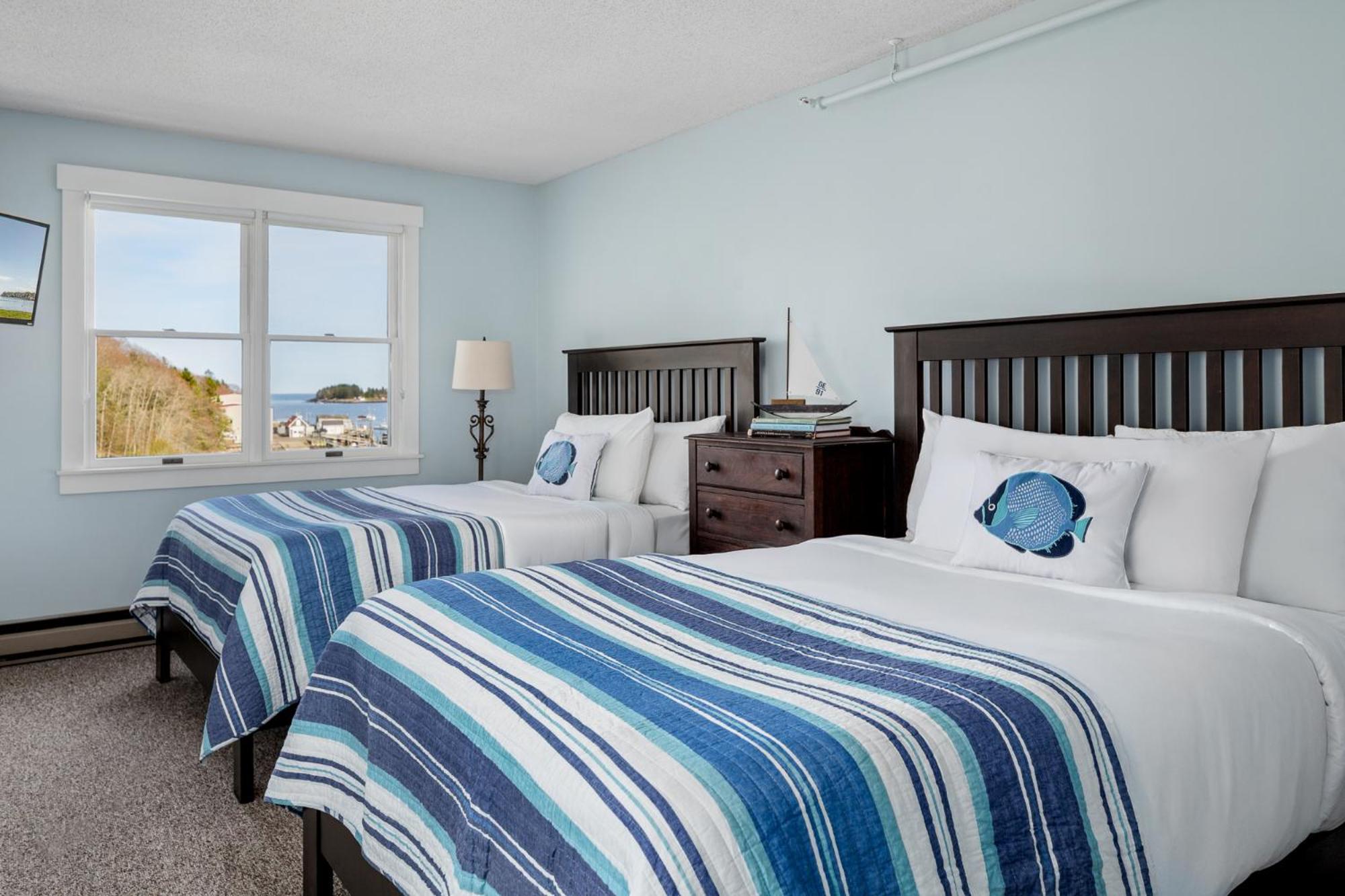 East Wind Inn & Suites Tenants Harbor Екстериор снимка
